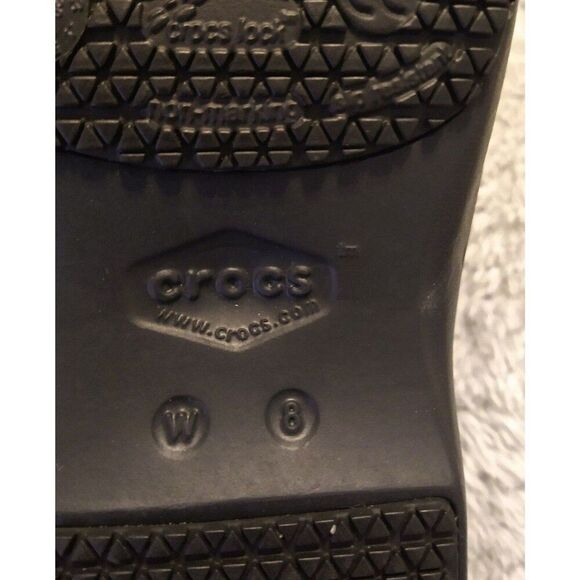 Crocs Classic ladies clogs Size 8 black - Picture 10 of 10